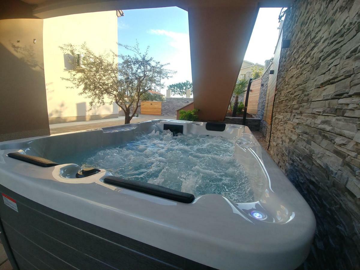 קרק The Golden Island Apartments מראה חיצוני תמונה